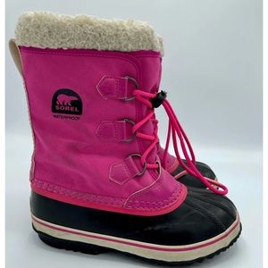 Sorel Waterproof Winter Snow Boots with Faux Fur.